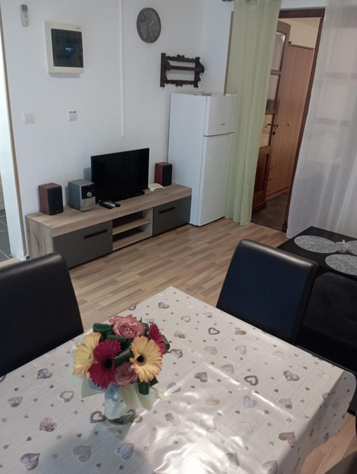 Apartments Villa Marta - Begovic Cattaro Esterno foto