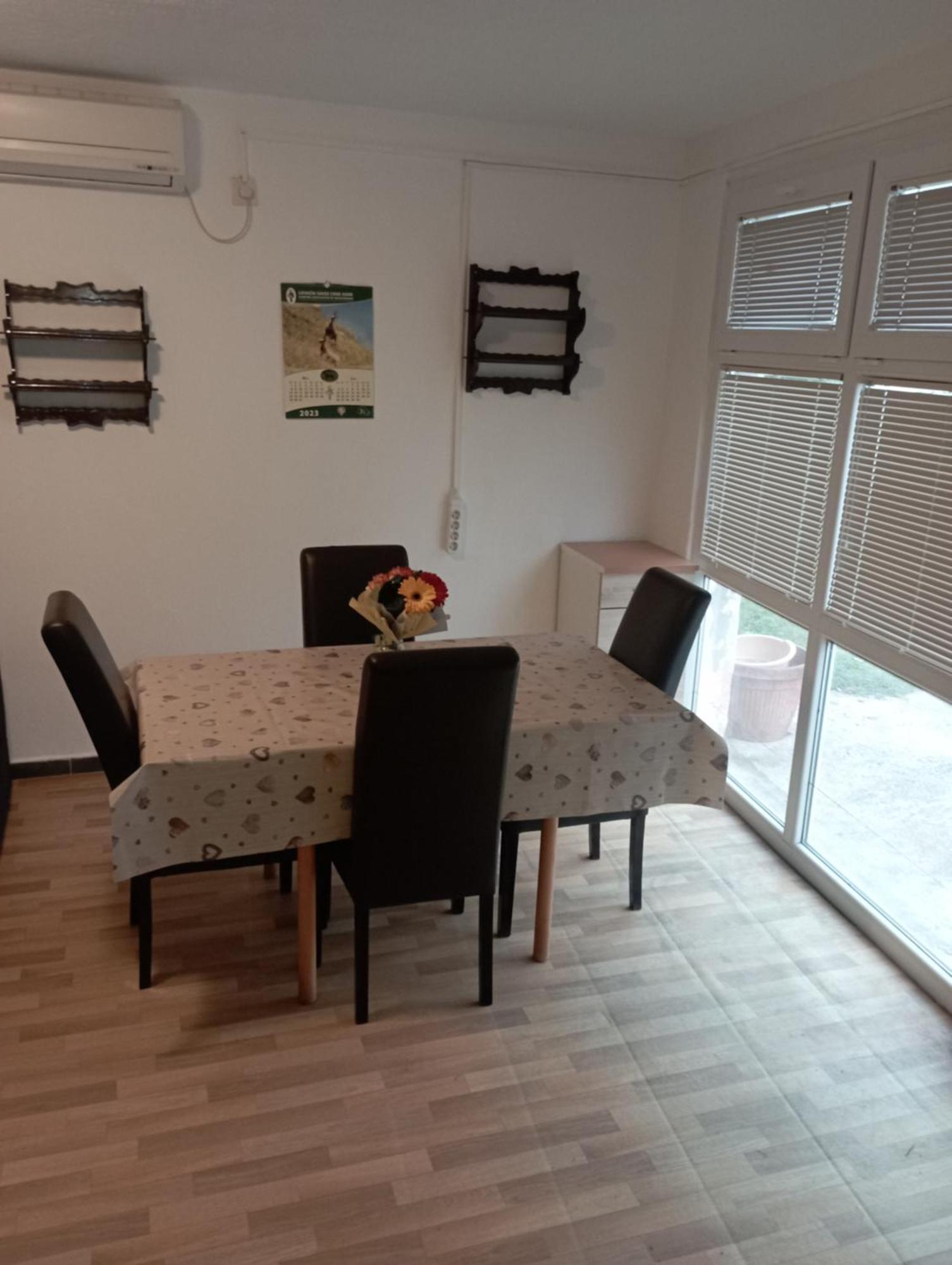 Apartments Villa Marta - Begovic Cattaro Esterno foto