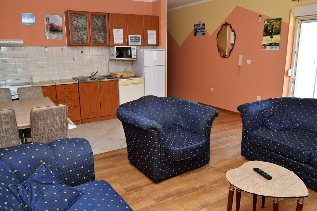 Apartments Villa Marta - Begovic Cattaro Esterno foto