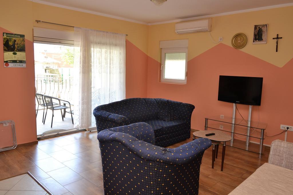 Apartments Villa Marta - Begovic Cattaro Esterno foto
