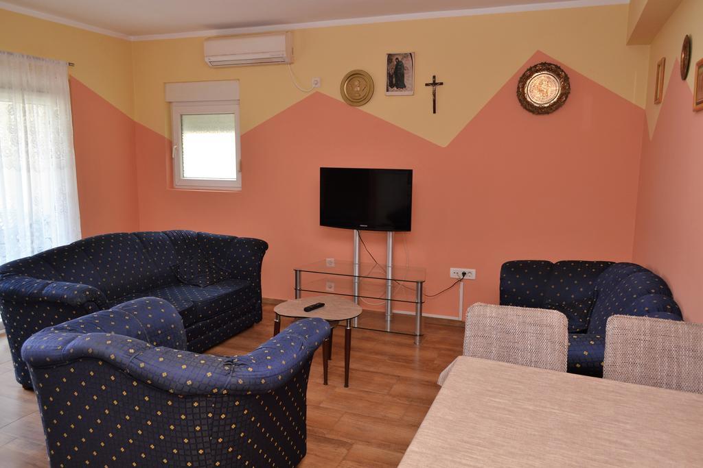 Apartments Villa Marta - Begovic Cattaro Esterno foto