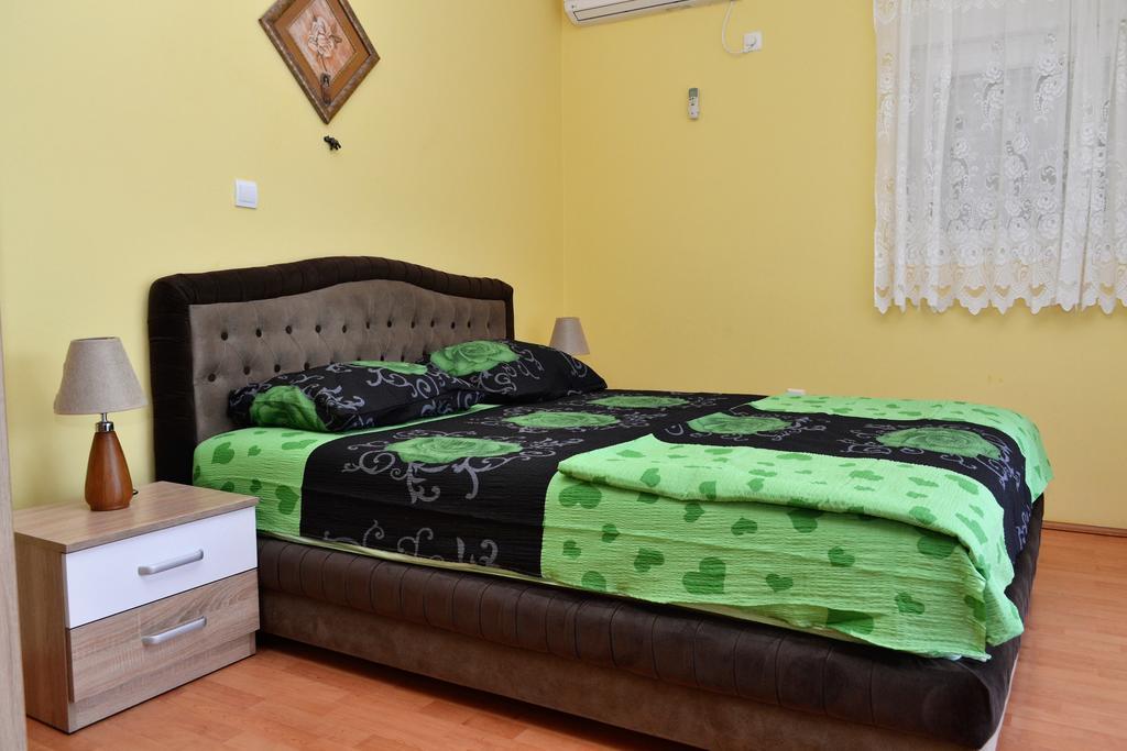 Apartments Villa Marta - Begovic Cattaro Esterno foto