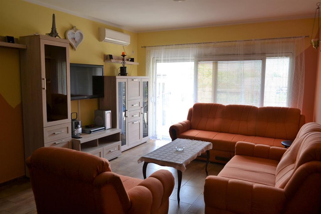 Apartments Villa Marta - Begovic Cattaro Esterno foto